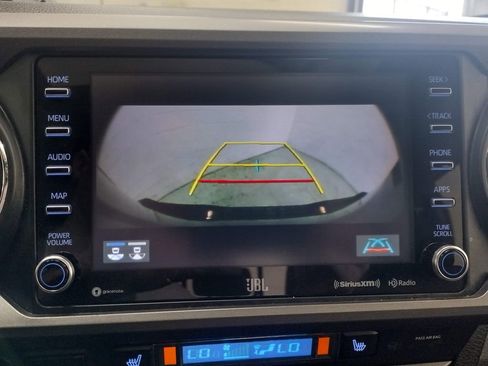 Used 2022 Toyota Tacoma TRD Pro AWD/4WD image 9