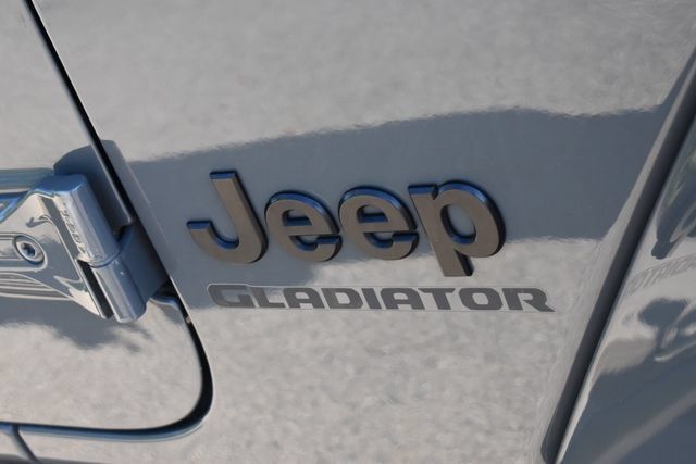 Used 2021 Jeep Gladiator Sport AWD/4WD image 12