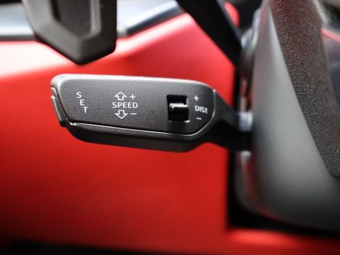 Used 2024 Lamborghini Urus S AWD/4WD image 9