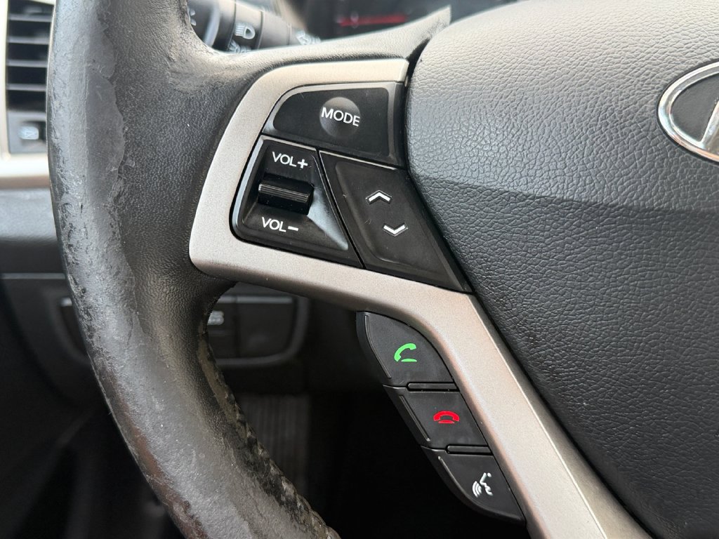 Used 2013 Hyundai Veloster w/ Style Pkg FWD image 18