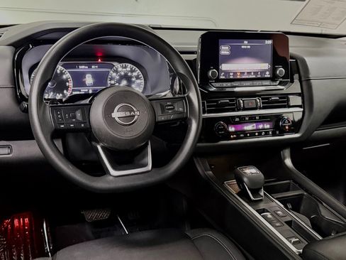 Used 2022 Nissan Pathfinder S FWD image 31