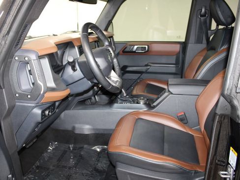 Used 2024 Ford Bronco Outer Banks AWD/4WD image 22