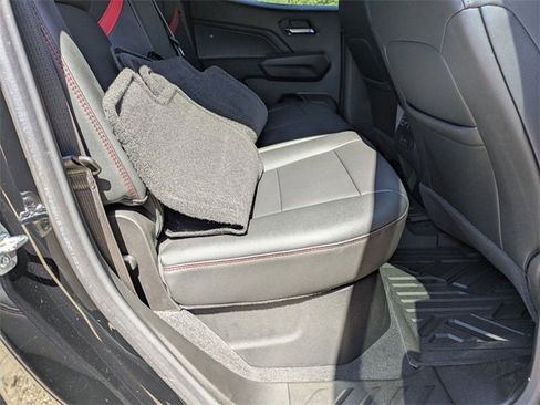 New 2025 Chevrolet Colorado Z71 w/ Midnight Edition image 35