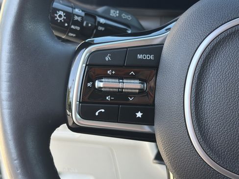 Used 2024 Kia Carnival SX Prestige FWD image 25