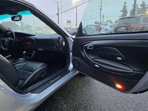 Used 2002 Porsche 911 Carrera image 10