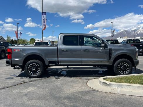 Certified 2025 Ford F350 Platinum AWD/4WD image 7