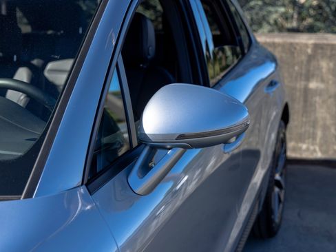 Certified 2025 Porsche Macan AWD/4WD image 17