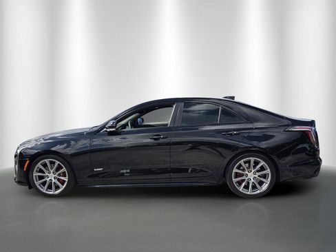 Used 2020 Cadillac CT4 V w/ Climate Package RWD image 4