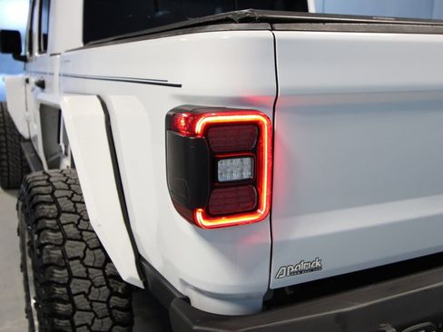 Used 2021 Jeep Gladiator Mojave AWD/4WD image 34