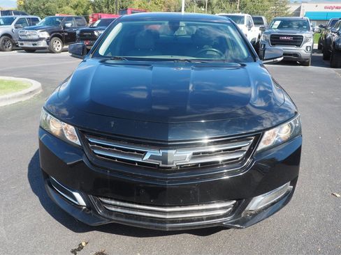 Used 2017 Chevrolet Impala LT image 2