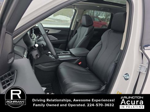 Used 2025 Acura MDX SH-AWD image 4