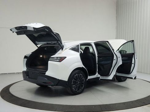 Used 2025 Nissan Murano Platinum w/ Cargo Package AWD/4WD image 15