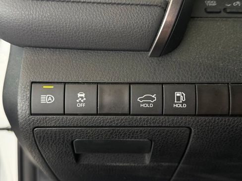 Used 2024 Toyota Camry SE FWD image 12