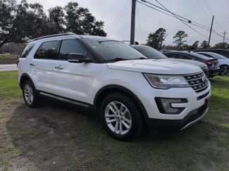Used 2017 Ford Explorer XLT video 1