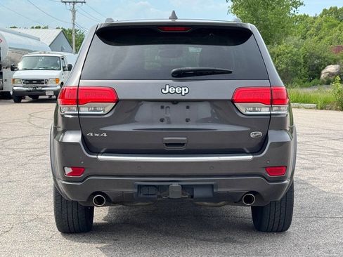 Used 2017 Jeep Grand Cherokee Overland w/ Jeep Active Safety Group AWD/4WD image 4