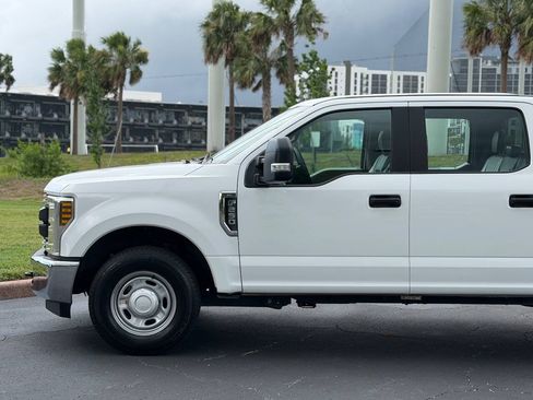 Used 2018 Ford F250 XL w/ Power Equipment Group RWD image 4