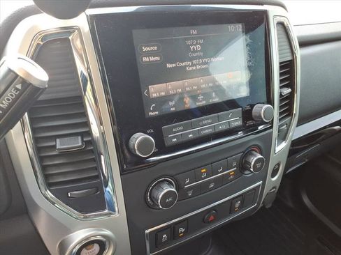 Used 2021 Nissan Titan SV AWD/4WD image 30