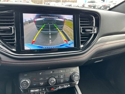 Used 2025 Dodge Durango GT image 9