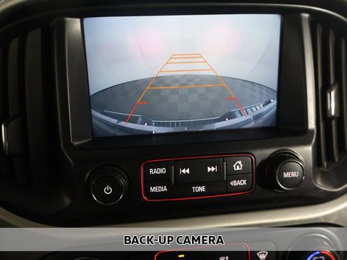 Used 2016 GMC Canyon SLT w/ Driver Alert Package image 3