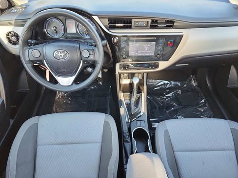 Used 2019 Toyota Corolla LE FWD image 18