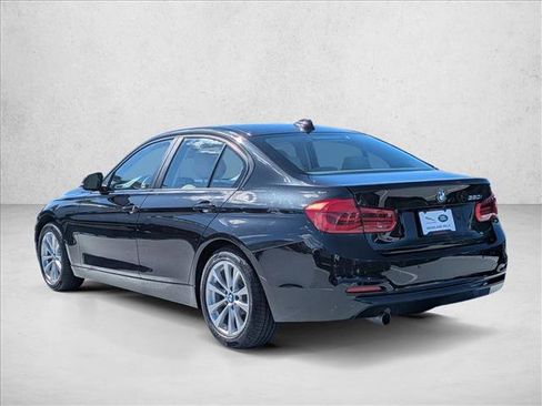 Used 2017 BMW 320i Sedan image 8