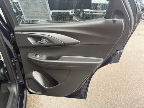 Used 2021 Chevrolet TrailBlazer LT w/ Sun and Liftgate Package image 18