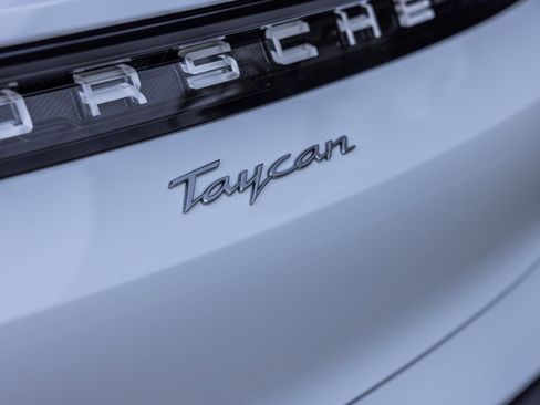 Certified 2023 Porsche Taycan image 24