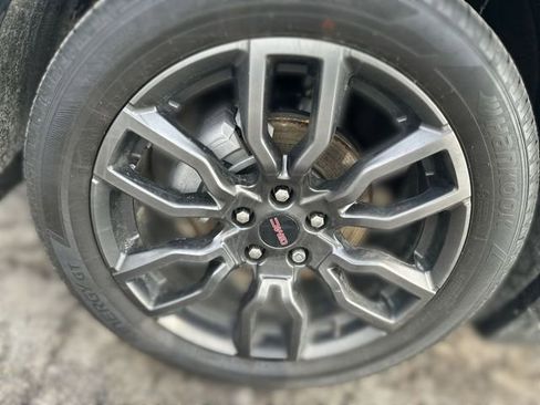 Used 2024 GMC Terrain Denali w/ Black Diamond Edition image 20