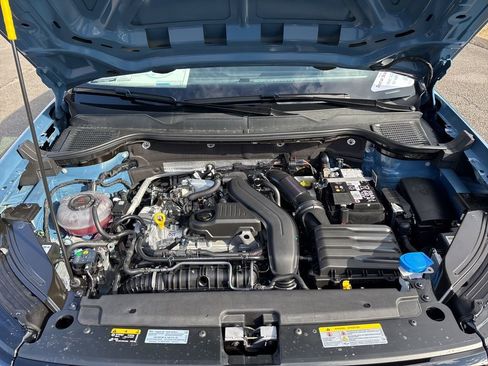 New 2026 Volkswagen Taos SE image 10