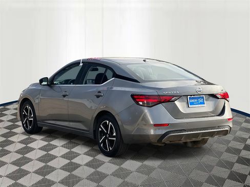 Used 2024 Nissan Sentra SV image 4