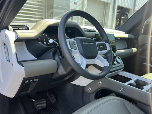 Used 2025 Land Rover Defender 110 S AWD/4WD image 18