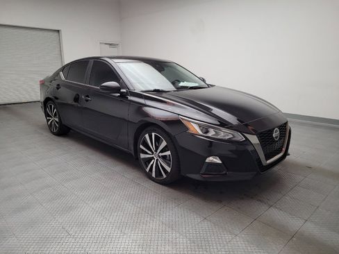 Used 2020 Nissan Altima 2.0 SR FWD image 13