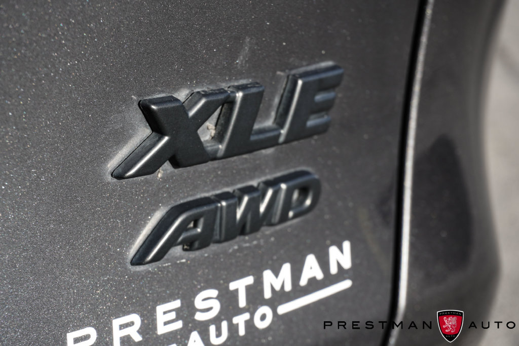 Used 2022 Toyota RAV4 XLE w/ Convenience Package AWD/4WD image 4