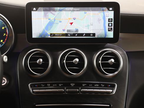 Used 2020 Mercedes-Benz GLC 300 4MATIC Coupe image 18