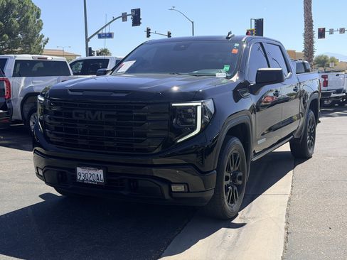 Used 2024 GMC Sierra 1500 Elevation RWD image 3