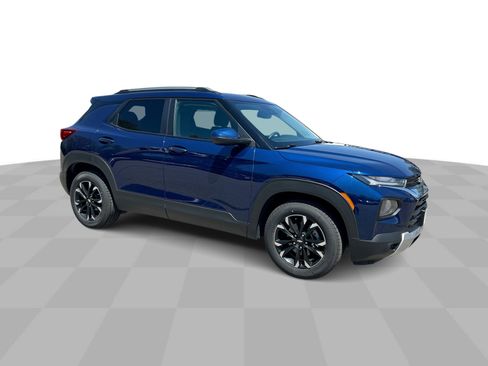 Certified 2023 Chevrolet TrailBlazer LT w/ Convenience Package FWD image 2