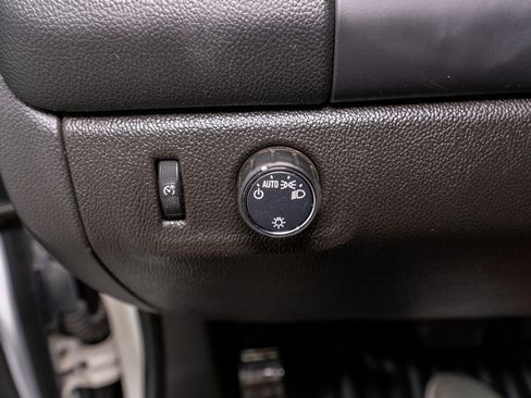 Used 2022 Chevrolet Colorado LT w/ Fleet Safety Package RWD image 33