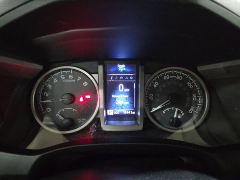 Used 2019 Toyota Tacoma SR5 image 23