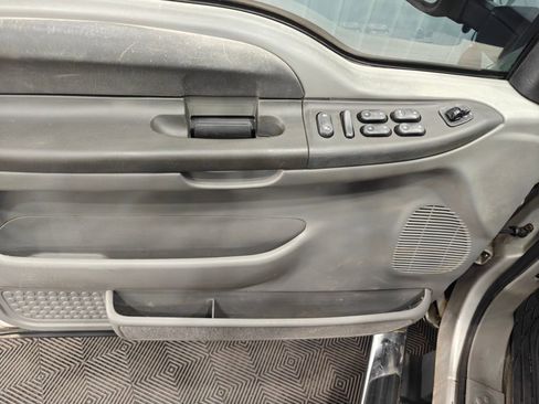 Used 2004 Ford Excursion XLT image 27