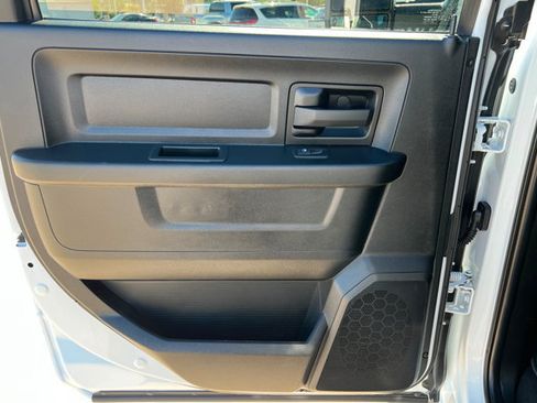 Used 2024 RAM 3500 Tradesman w/ Chrome Appearance Group AWD/4WD image 18