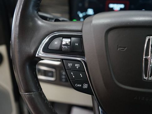 Used 2020 Lincoln Navigator Black Label w/ Cargo Convenience Package image 36