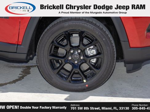 New 2026 Jeep Compass Latitude image 38