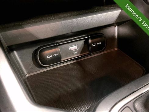 Used 2025 Kia Soul LX FWD image 28