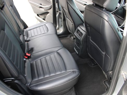 Used 2024 Ford Edge SEL image 13