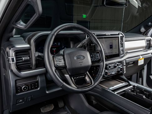 Used 2026 Ford F250 Platinum image 18