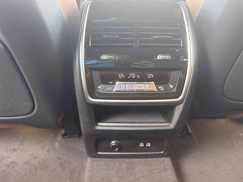 New 2026 BMW X5 M60i w/ Executive Package image 15