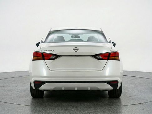 Used 2025 Nissan Altima 2.5 SV image 7