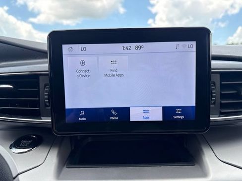 Used 2022 Ford Explorer XLT w/ Equipment Group 202A RWD image 32