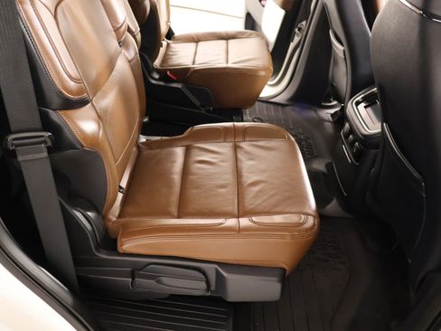 Certified 2024 Lincoln Navigator Reserve AWD/4WD image 16