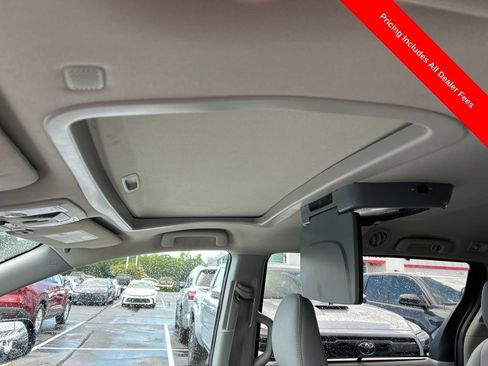 Used 2020 Toyota Sienna XLE FWD image 5